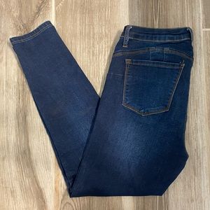 Butt lifting skinny jeans women’s size 11/30